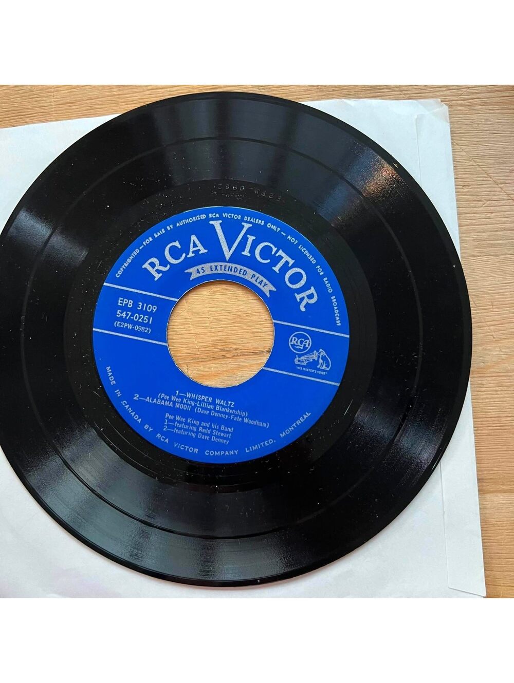 Pee Wee King and his Band - Whisper Waltz/The Nashville Waltz 45rpm VG+ R07